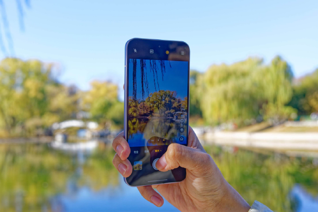 OPPO Reno13 系列体验：果味十足颜值出众，实况照片实力出圈
