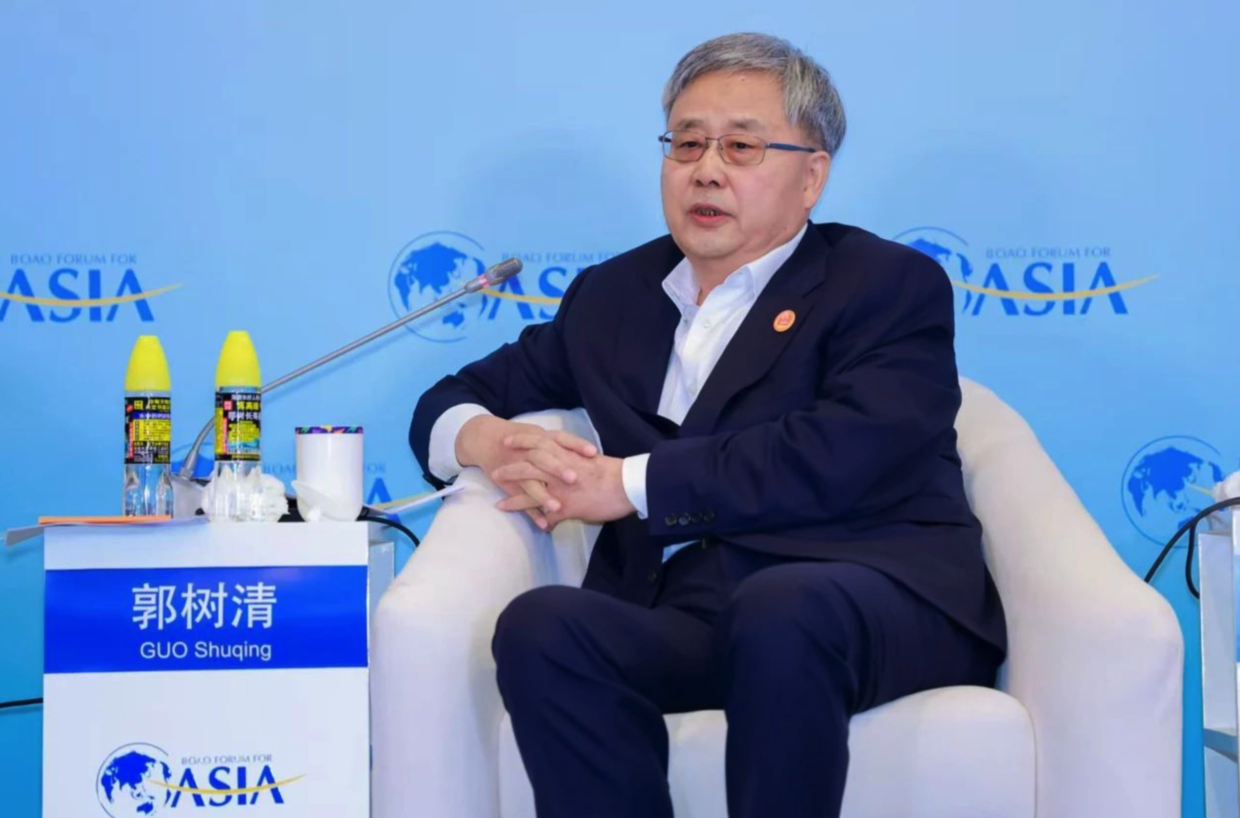郭树清：应大力度调增居民基础养老金，缩小城镇老年人与农村老年人的平均收入差别