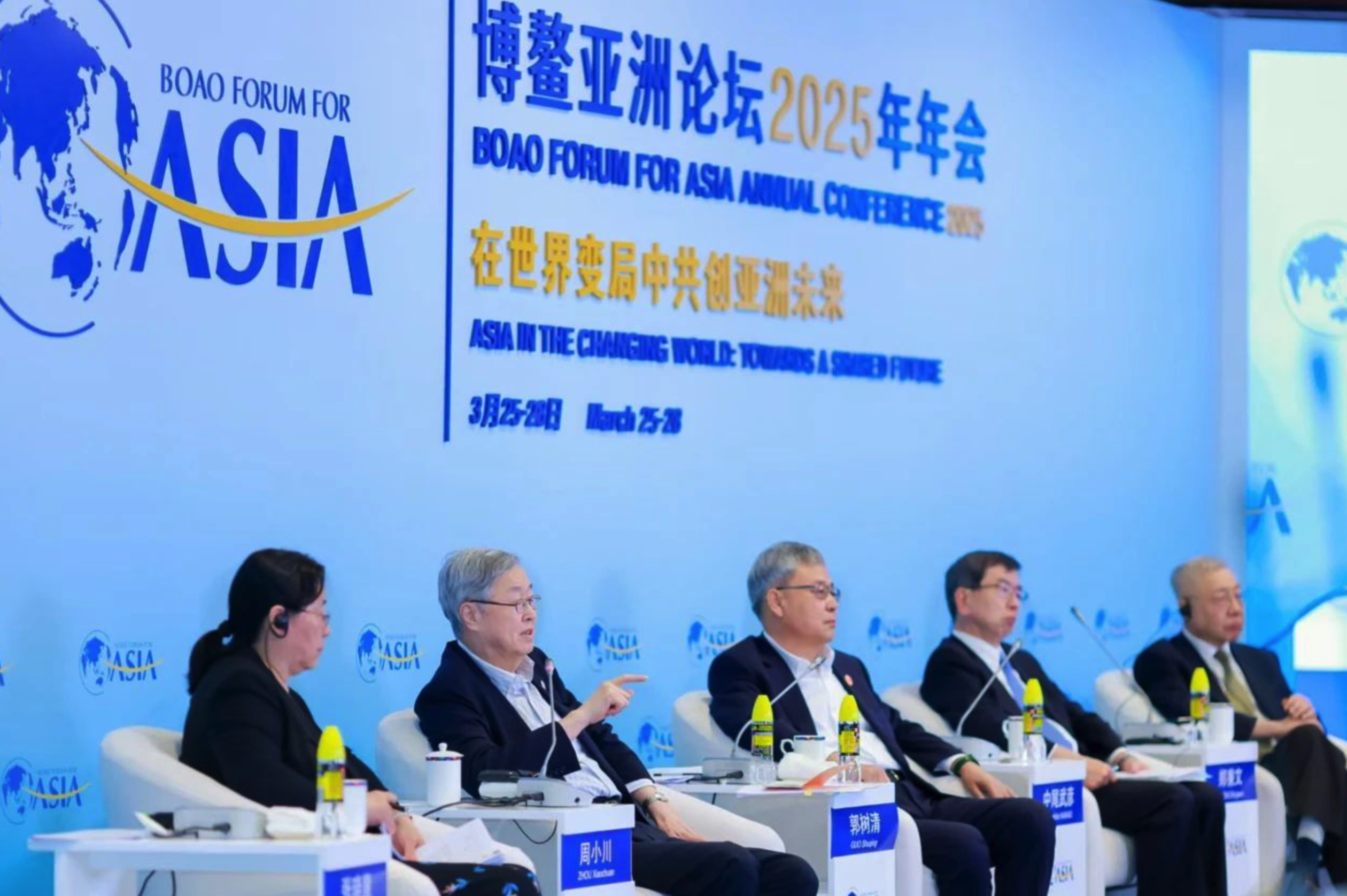 郭树清：应大力度调增居民基础养老金，缩小城镇老年人与农村老年人的平均收入差别